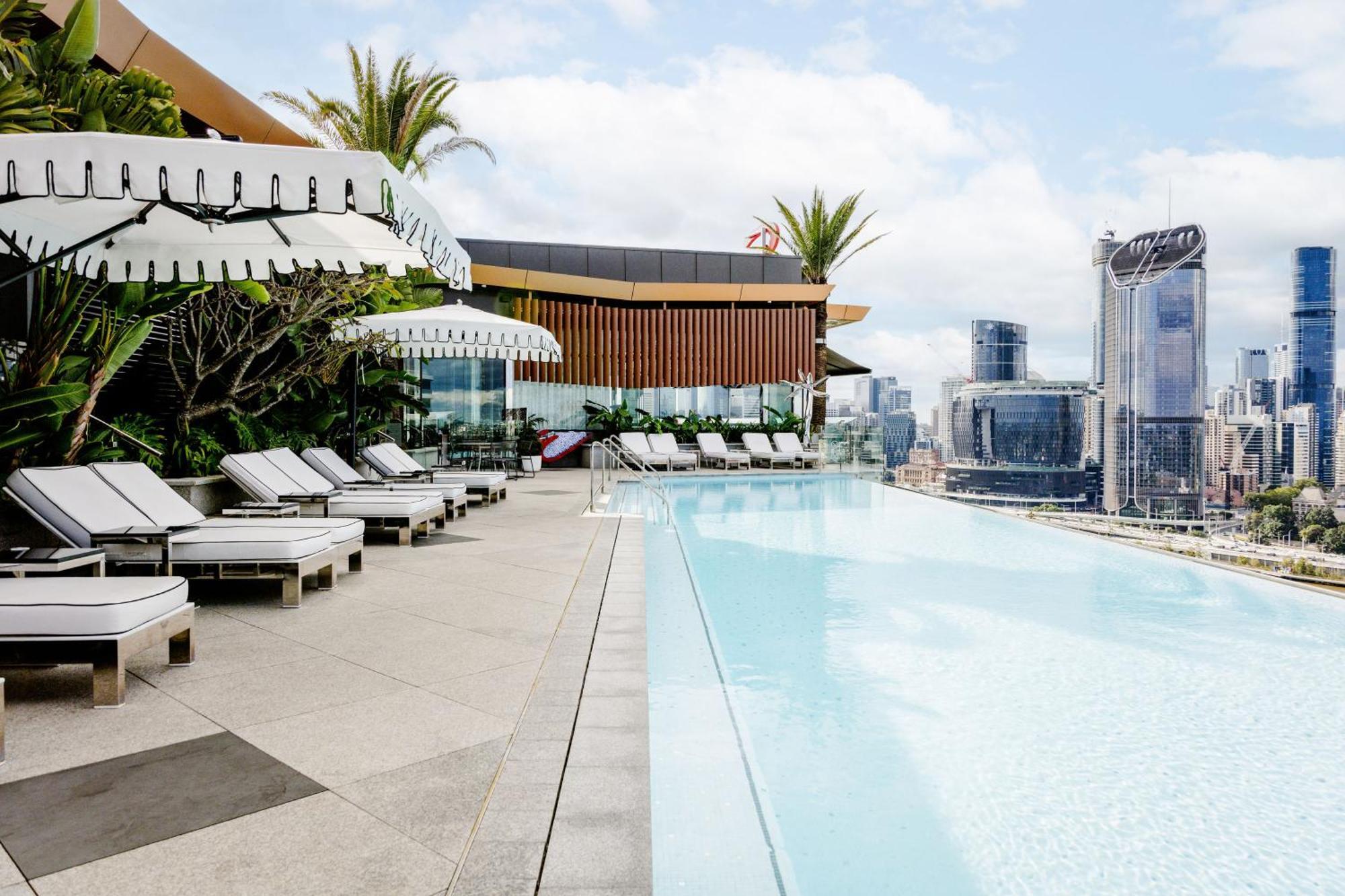 Emporium Hotel South Bank Брісбен Екстер'єр фото The rooftop pool at The Standard, Bangkok