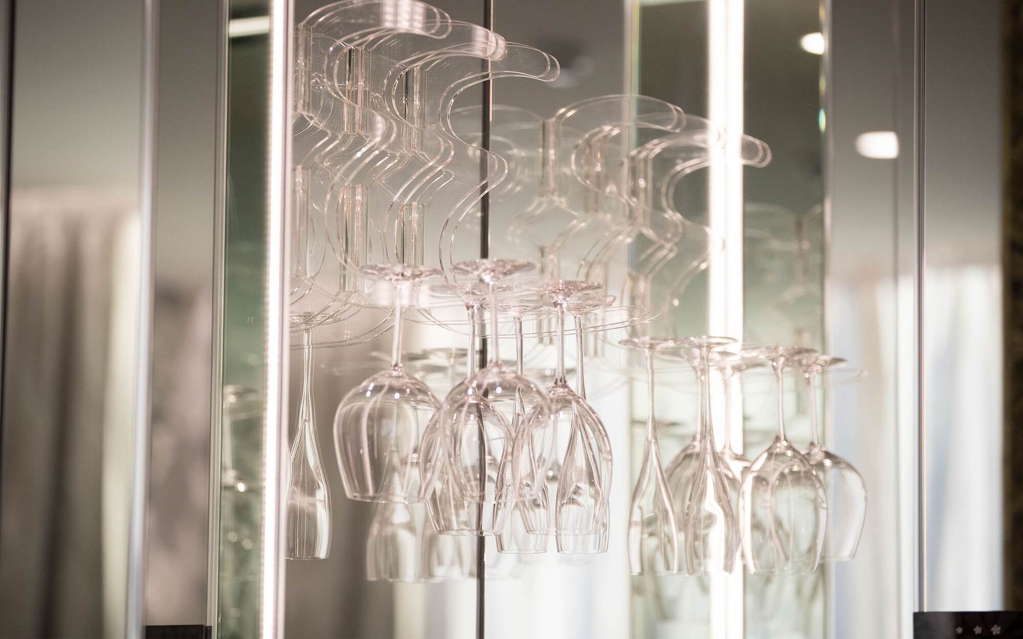 Emporium Hotel South Bank Брісбен Екстер'єр фото Wine glasses